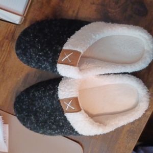 Womens slippers